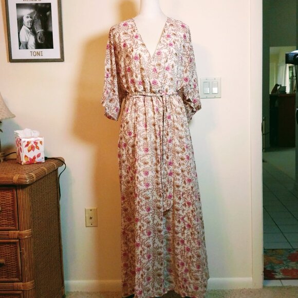 SIZE L 3/4 SLEEVE FLORAL MAXI DRESS  *FREE WITH PURCHASE OF ANY OTHER DRESS* - Picture 1 of 7